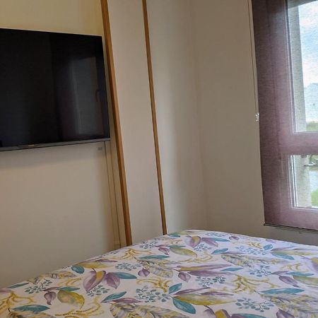 Fozlidays! Apartamento, Parking & Relax Bagian luar foto